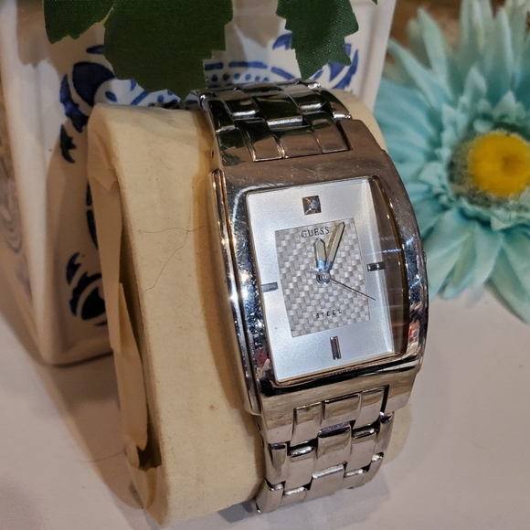 ?️GUESS Gorgeous stainless steel watch main image 9